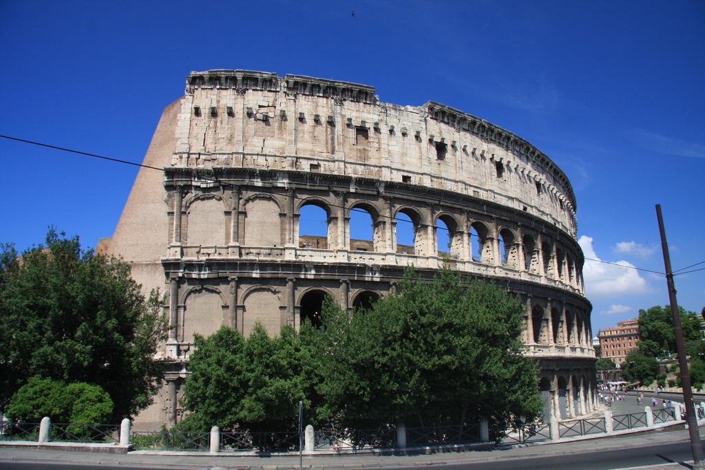 Viale Del Colosseo Bed & Breakfast Rome Exterior photo