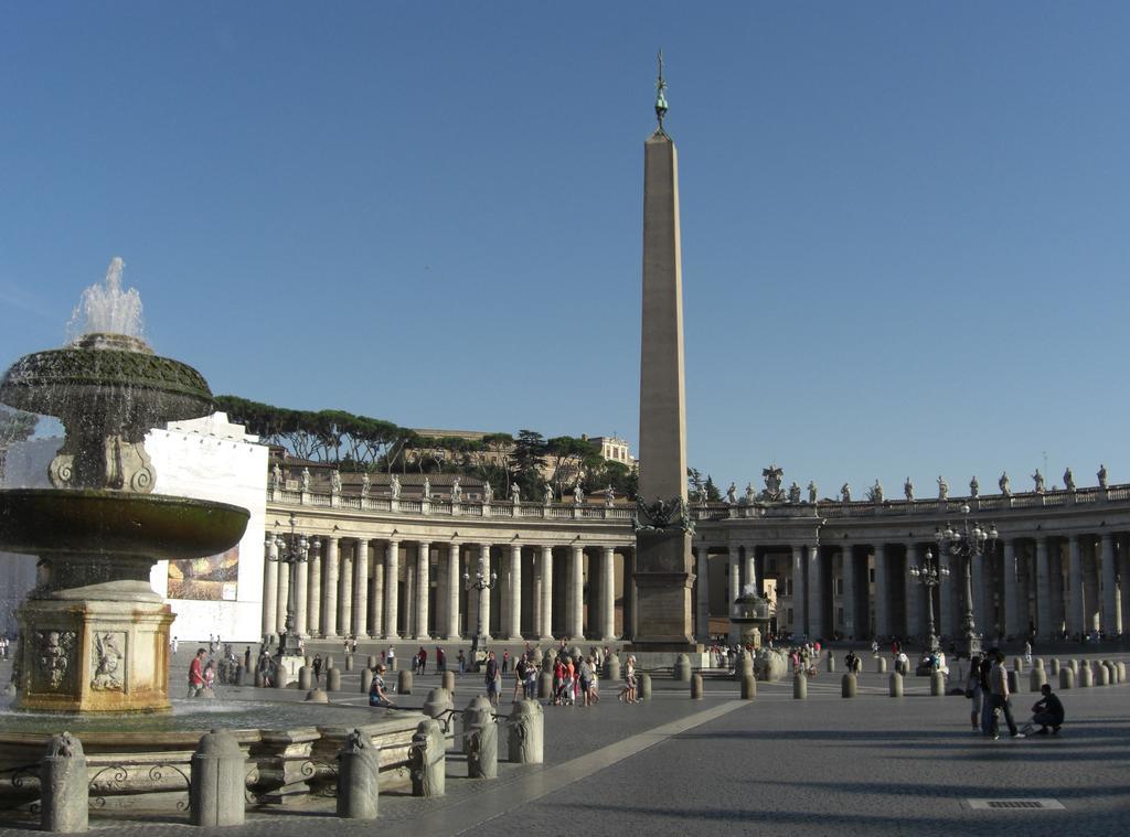 Viale Del Colosseo Bed & Breakfast Rome Exterior photo